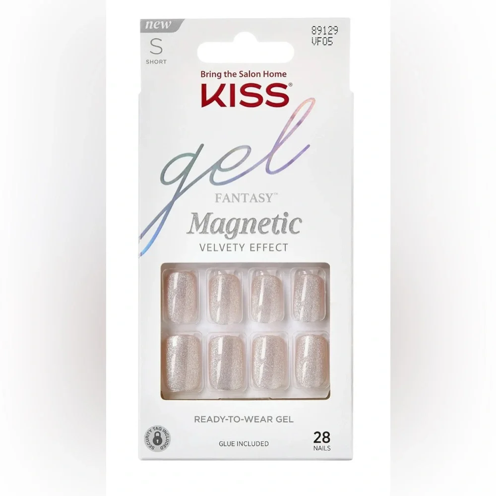 KISS Gel Fantasy Magnetic Press On Nails- Dignity Silver Short Squoval Shape - Picture 2 of 5